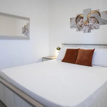 And Me Апартаменты